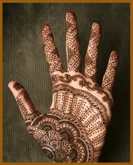 Dotted Art With Space In Modern Front Hand Mehndi Design